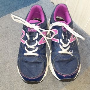 🪶 New balance sneakers